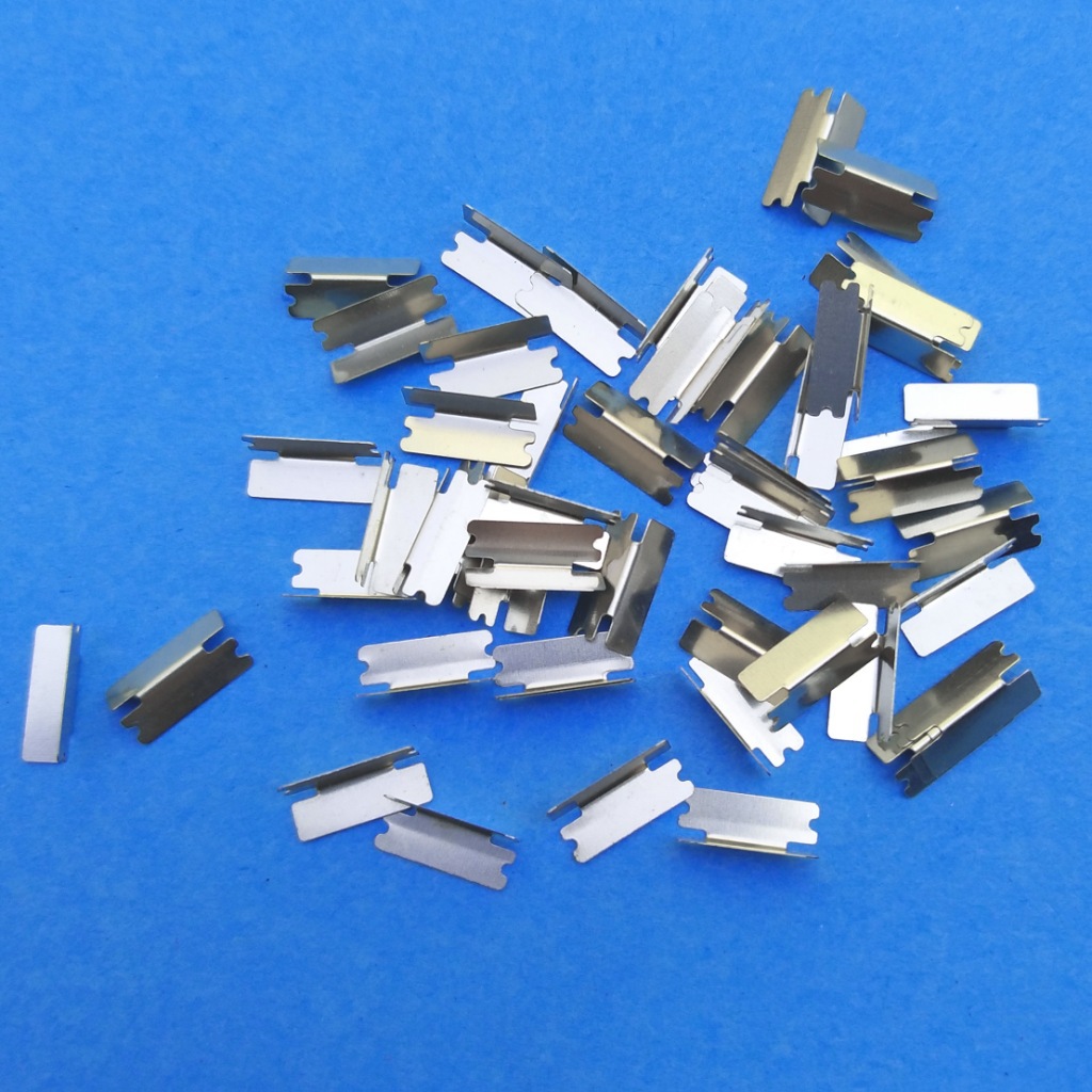 直销异型纯镍片编端子不锈钢冲压件片五金电池端子冲压加工贴片