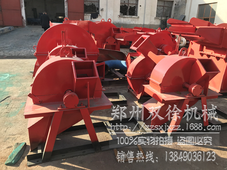 现货供应双口锯末机 多功能木材粉碎机 小型双料口木材破碎机