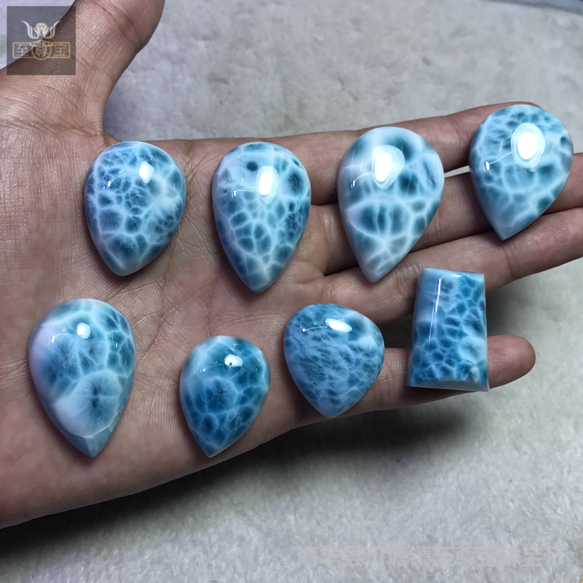 多米尼加天然海纹石吊坠海底波纹波光粼粼纹路清晰蓝色吊坠