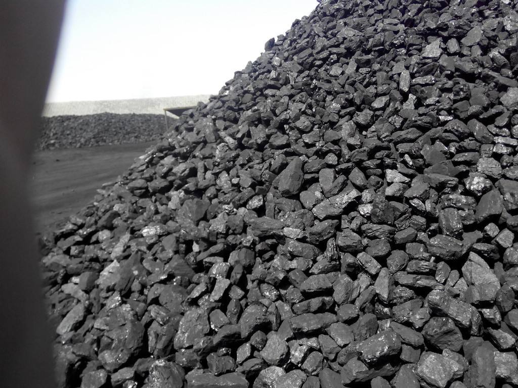 内蒙古鄂尔多斯块煤大中小内蒙煤炭批发