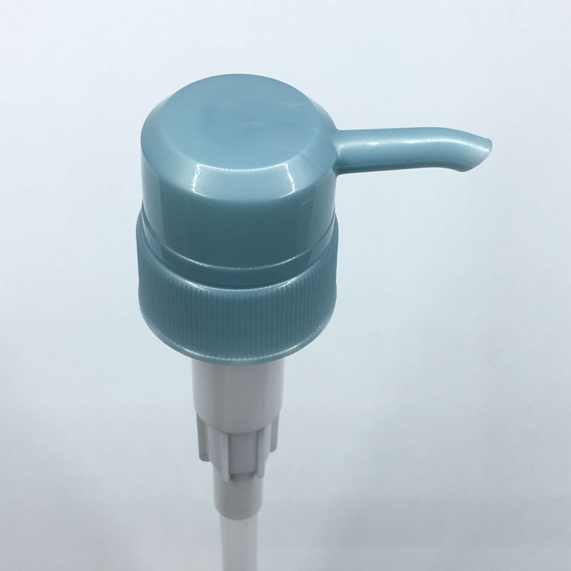 乳液泵头33mm牙化妆品洗发水护沐浴露分装用按压嘴泵头 压泵厂家