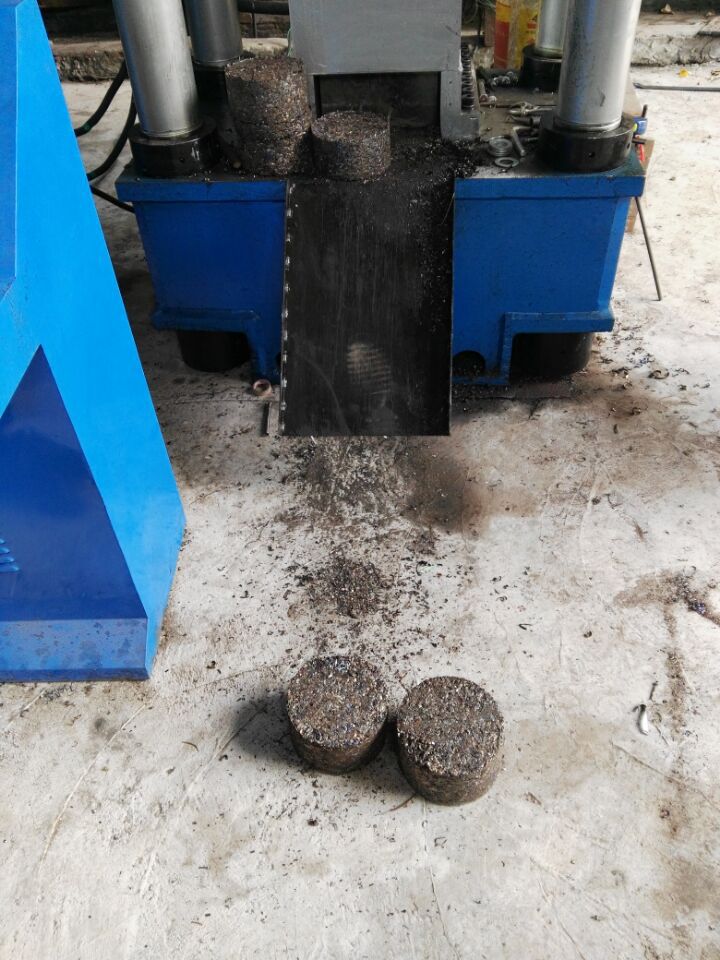 铝屑压饼机_铝屑压饼机视频_日本铝屑压饼机