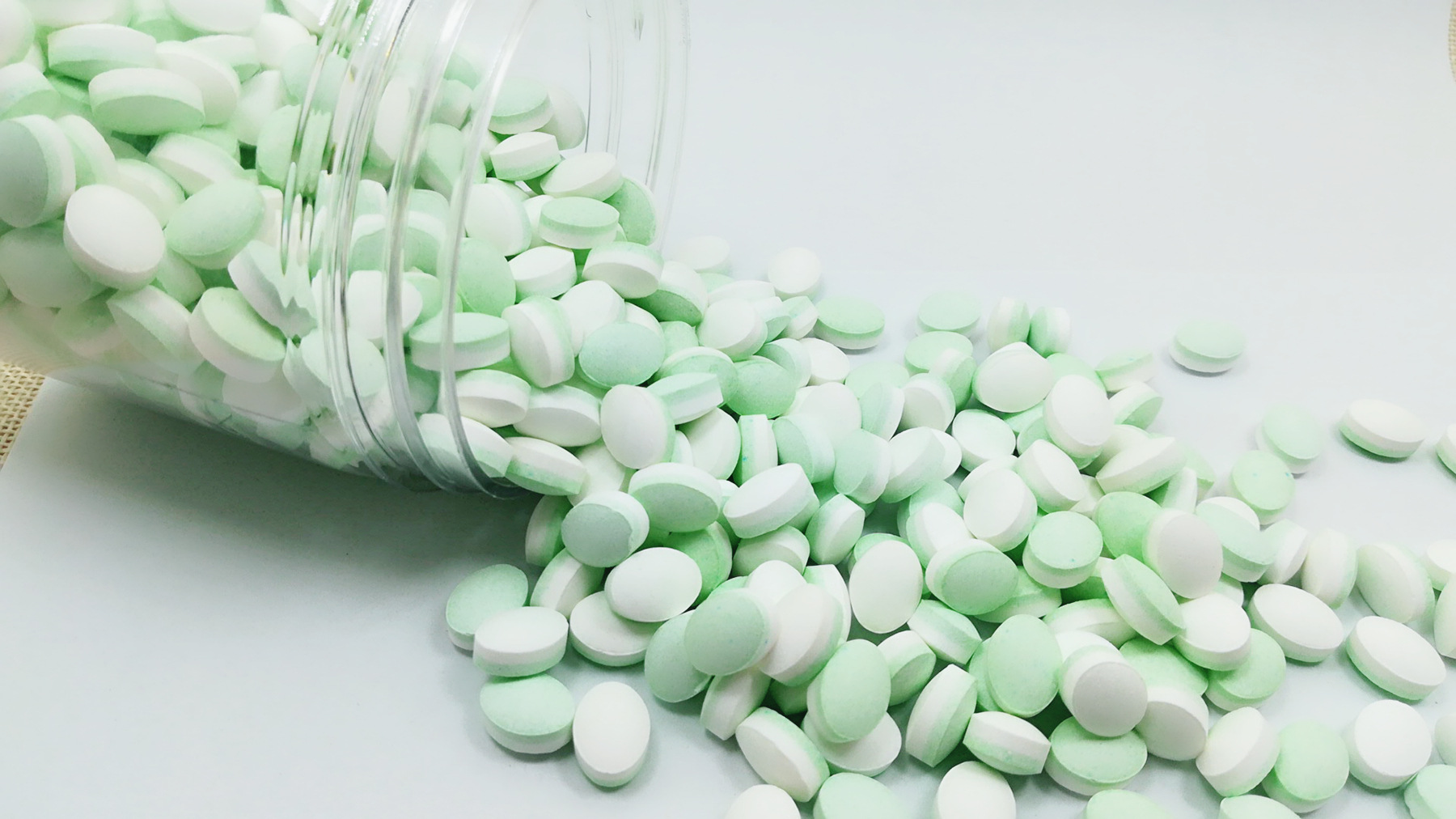 供应薄荷糖润喉糖 糖果压片 压片糖果