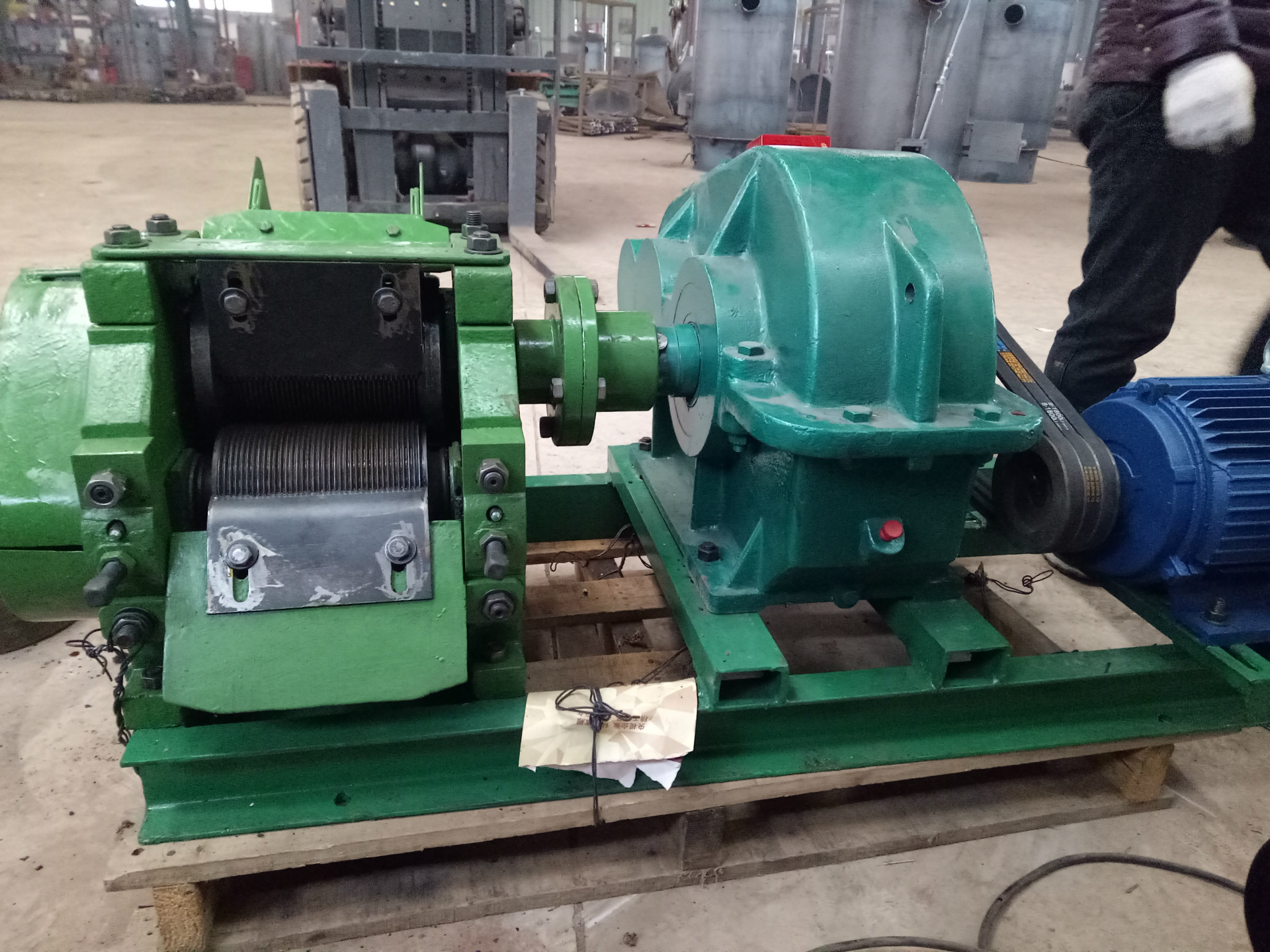 大型甘蔗榨汁机 红糖压榨机 商用1-4吨 支持定做 厂家直销