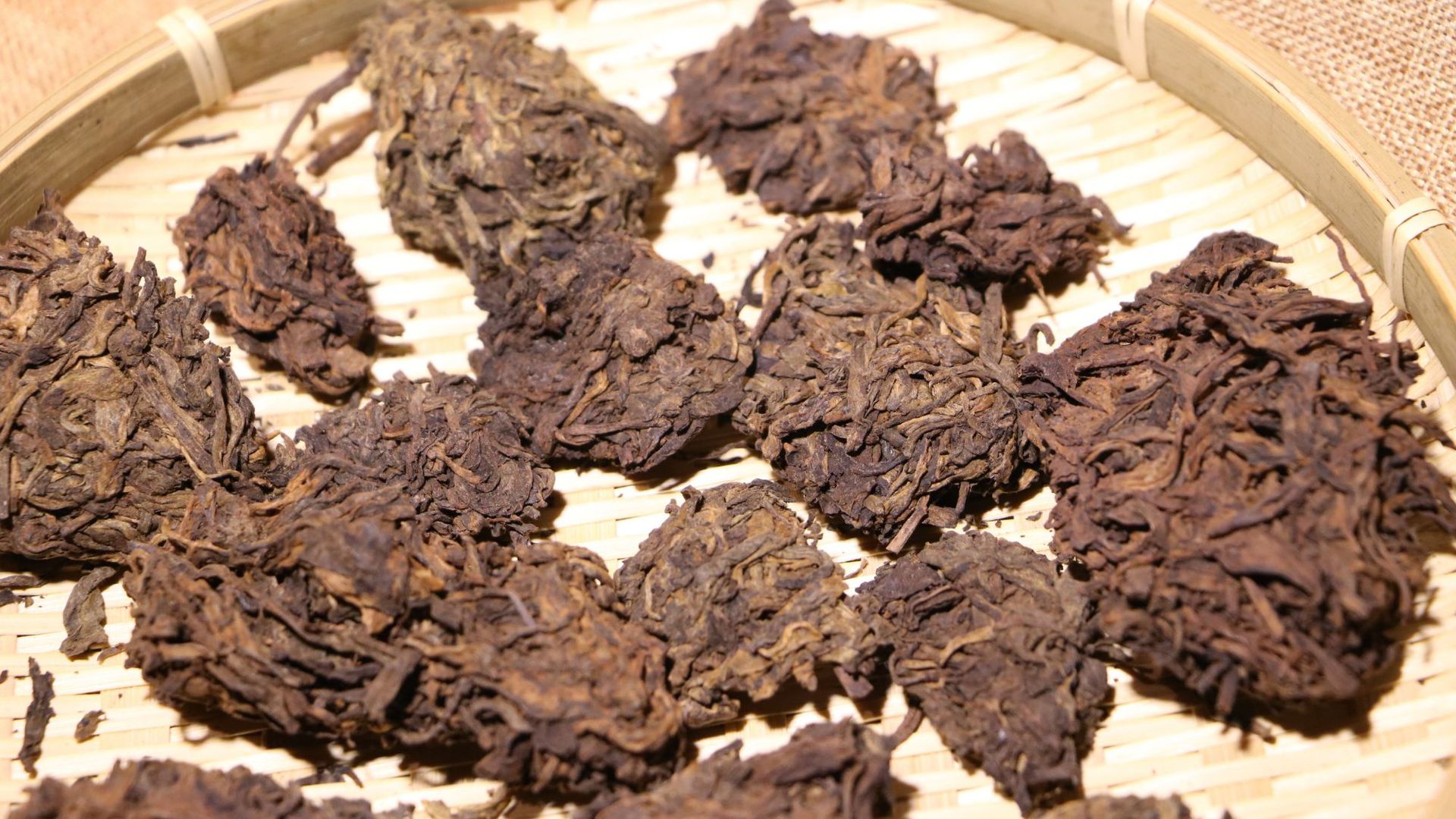 云南普洱茶_云南普洱茶批发 纯古树老茶头 普洱老茶熟茶散茶 06年自然