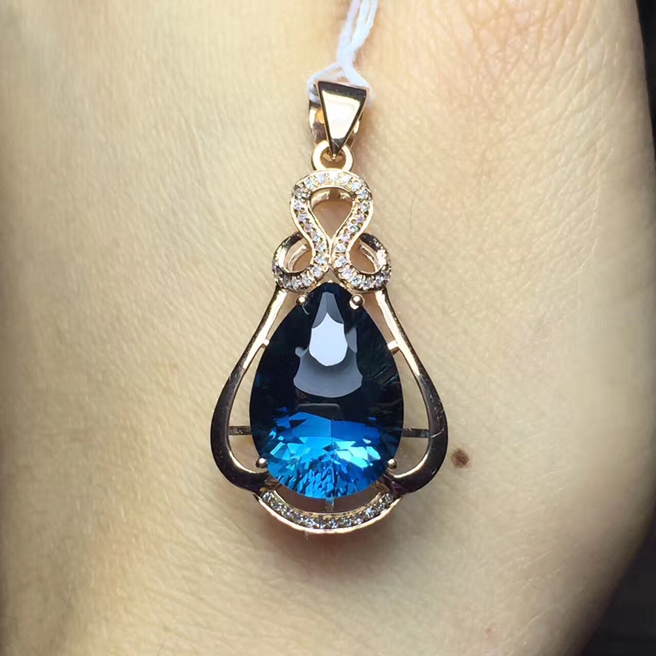 欧美简约彩宝 水滴形深蓝托帕石吊坠 18k金天然伦敦蓝托帕石戒指
