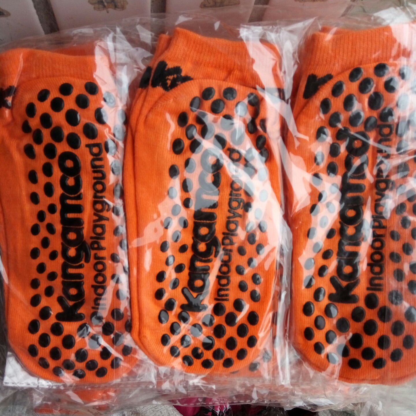 2019新款蹦床袜 儿童乐园运动袜 全棉胶底袜子批发 防滑袜子-阿里巴巴