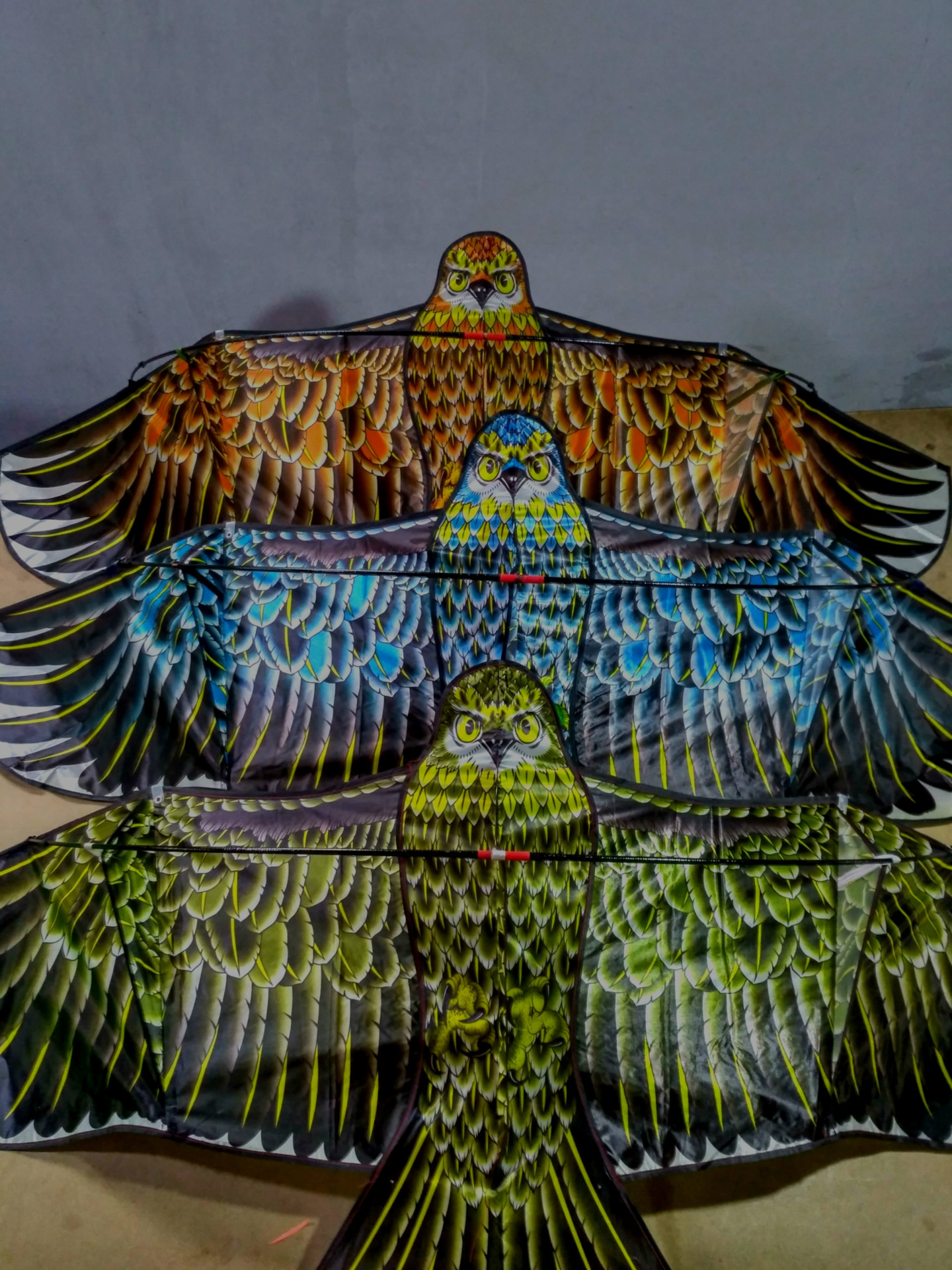 厂家批发新款亮布玻璃钢杆老鹰风筝 易放飞大型户外立体风筝