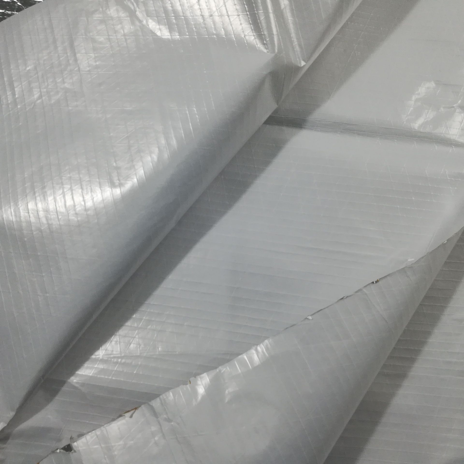 2mm纸基金属化聚丙烯白膜防潮贴面