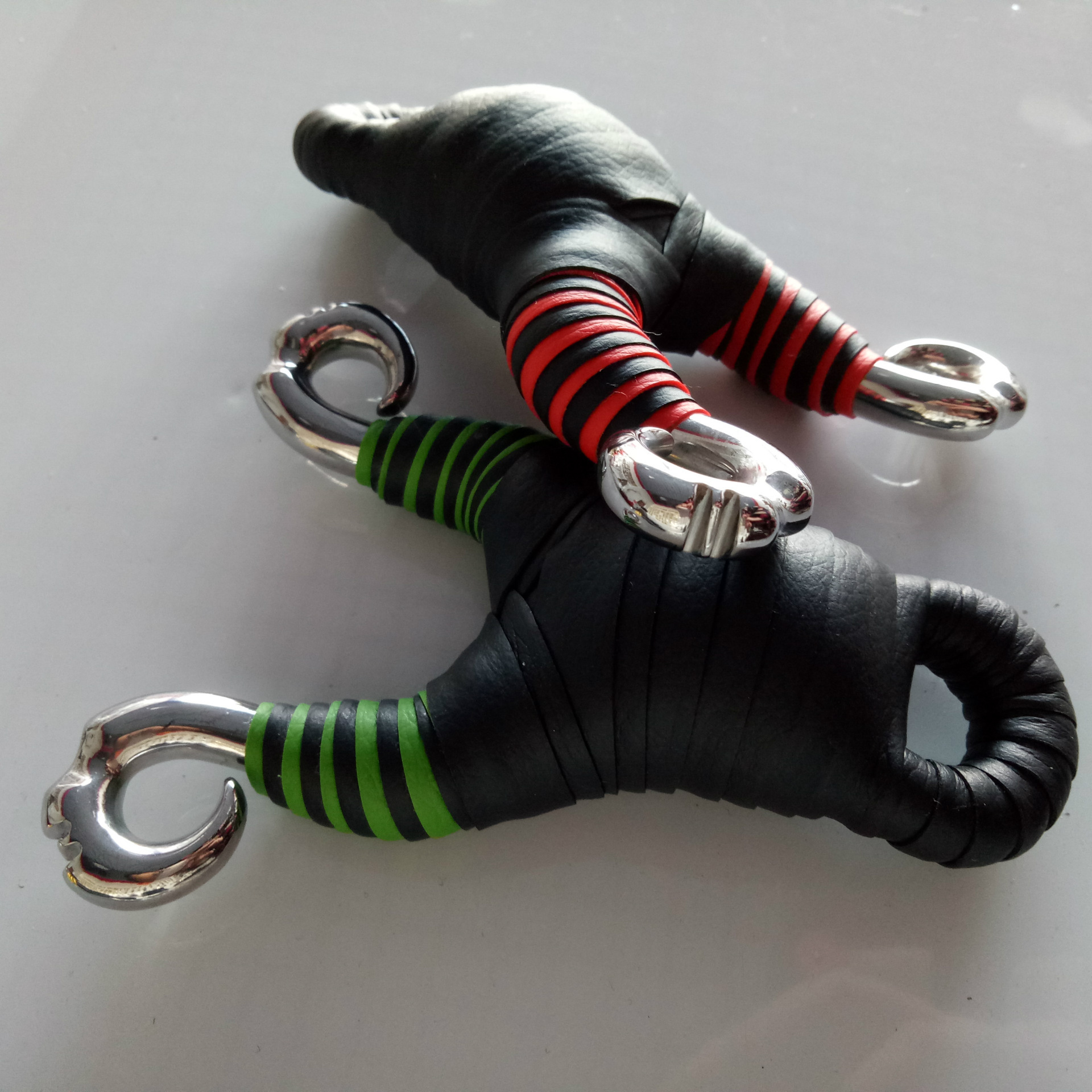 厂家直销 钛钢不锈钢藏羚羊弹弓 传统竞技弹弓带准星户外野营弹弓