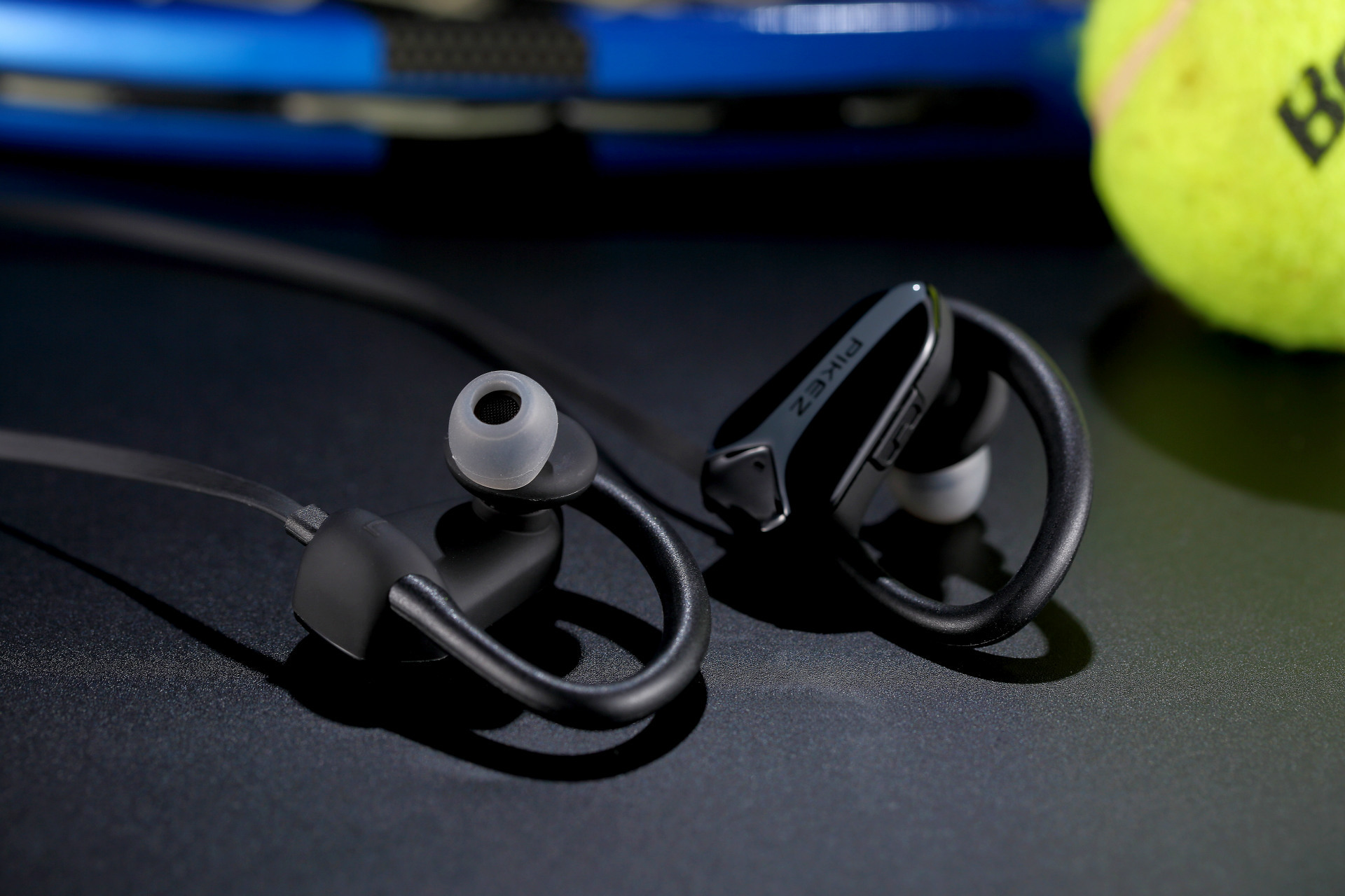 迷你双声道立体声无线蓝牙运动耳机bluetooth时尚运动耳机工厂直