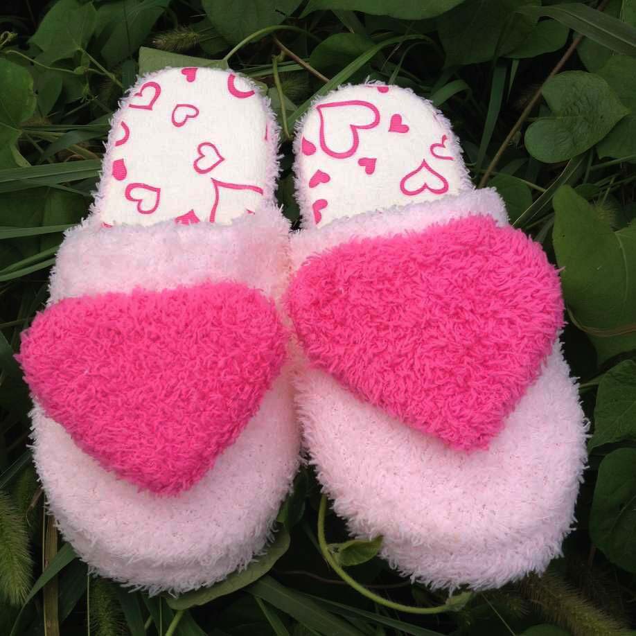厂家直销室内桃心拖鞋女家居家防滑大爱心秋冬季软底保暖棉鞋批发