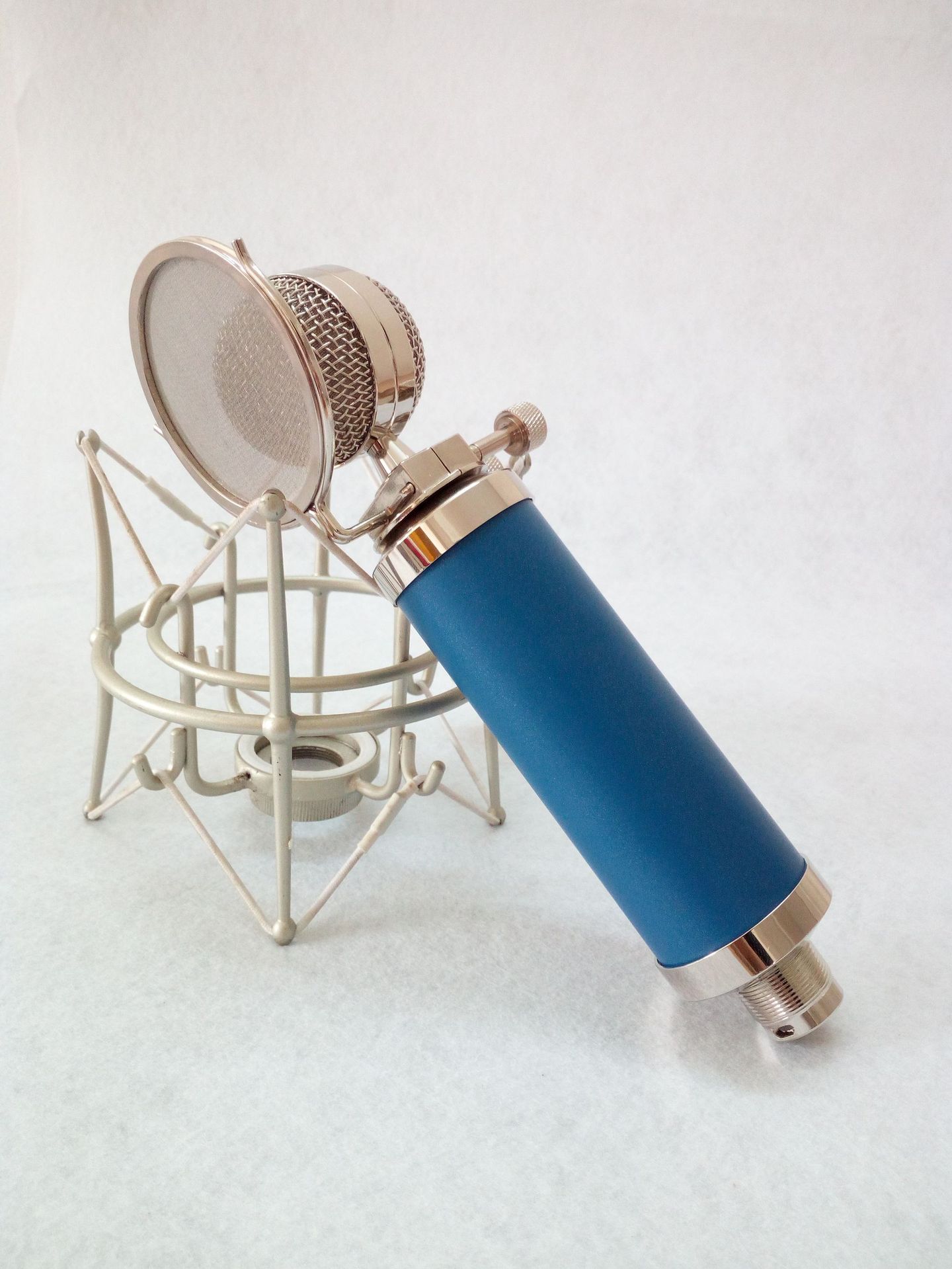 厂家批发蓝鸟振膜主播麦克风大奶瓶电容麦电脑k歌录音话筒免电源