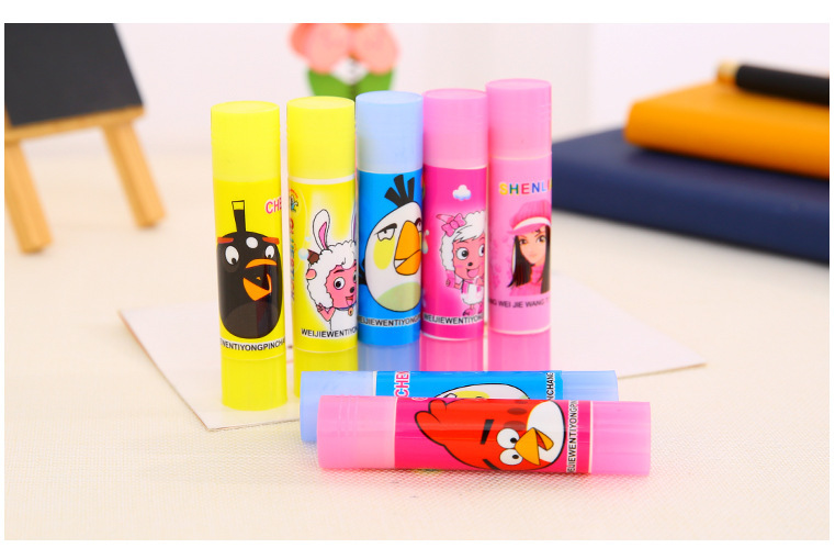 商品描述胶体颜色23g卡通固体胶是否进口否净重23(g)产品尺寸9cm*2.