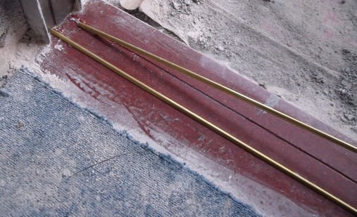 推拉门轨道铜条的安装和注意事项