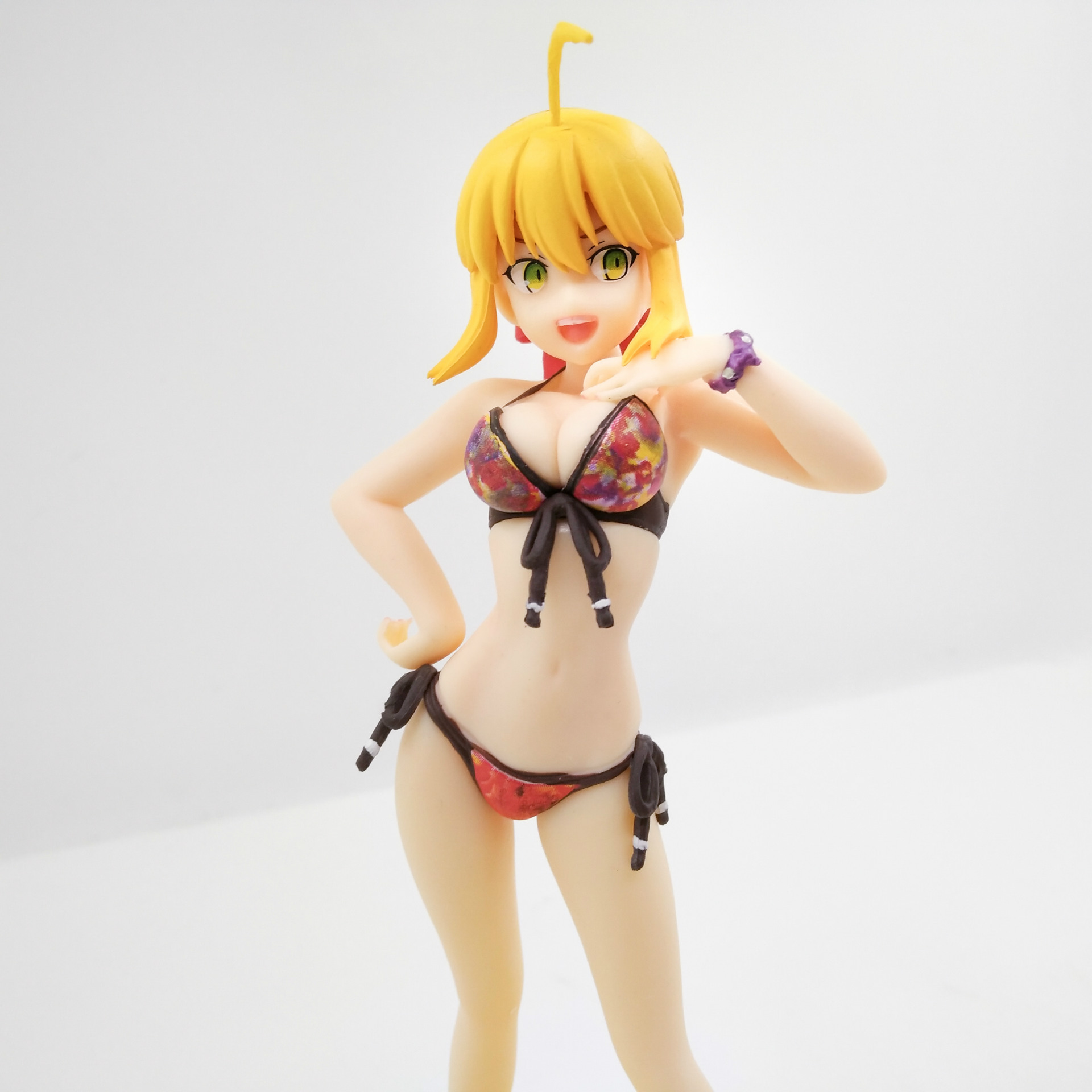 命运之夜 塞巴 saber 尼禄暴君 红色/花色 泳装 水着ver 盒装手办