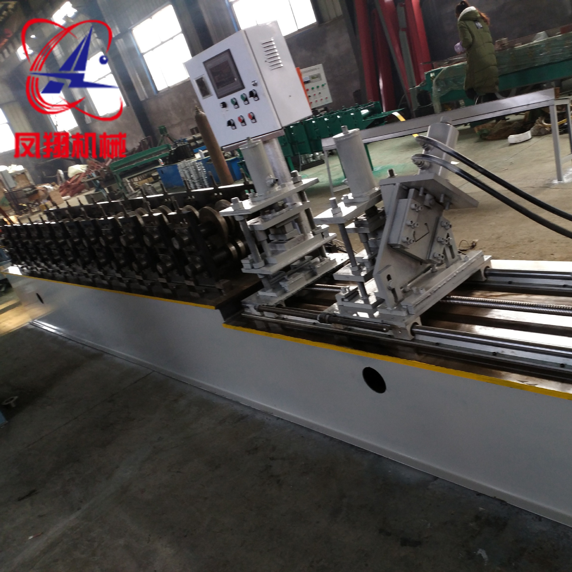 轻钢龙骨机装饰吊顶75竖向隔墙龙骨机快速轻钢龙骨成型机设备