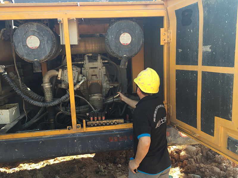 维修旋挖钻机之结构分解