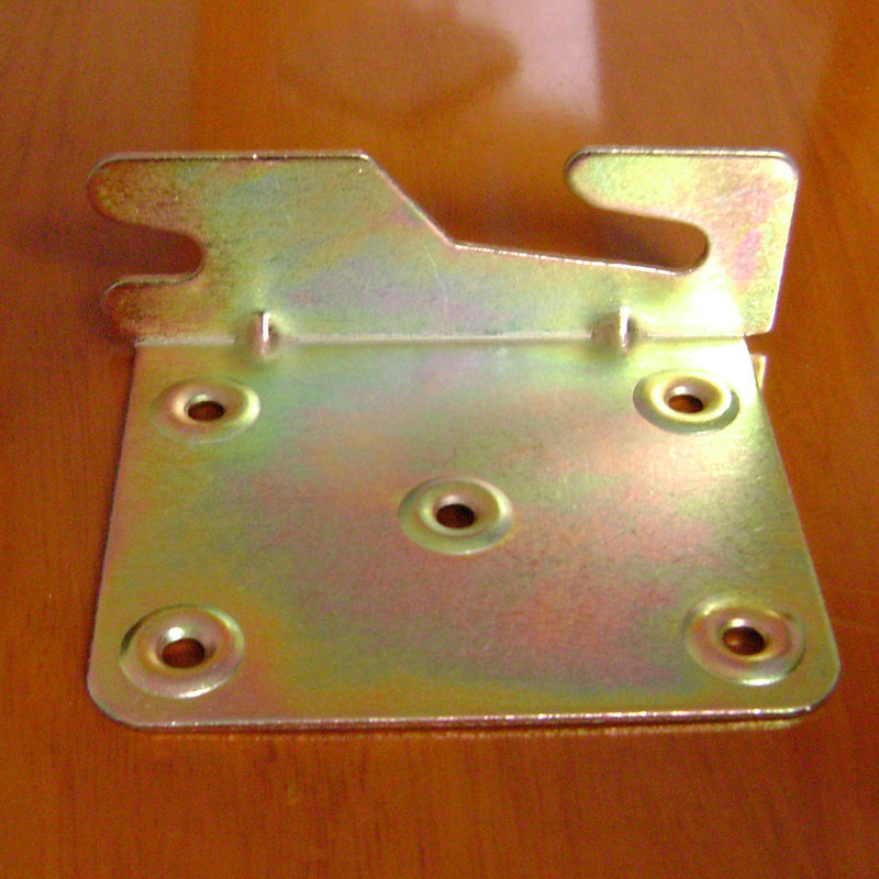 供应家具床铰 铁质家具床挂钩 镀锌床挂铁 床铰床挂片等五金配件