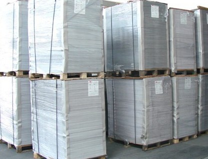 厂家超低价直销进口新闻纸 表面无尘平滑拉力好 免费加工