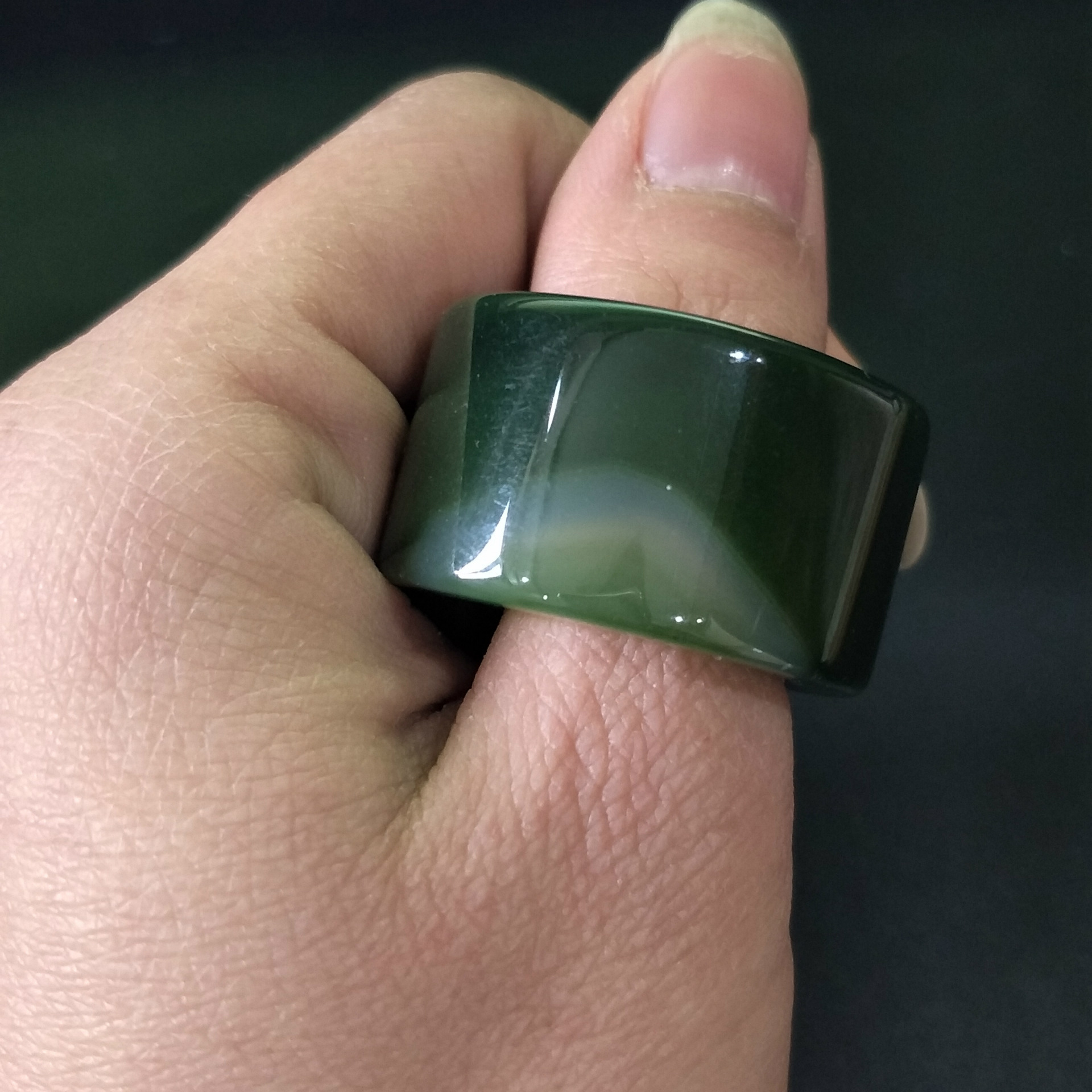 工厂直供天然玉石玛瑙玉扳指 霸气男款墨绿色翡翠玛瑙玉扳指