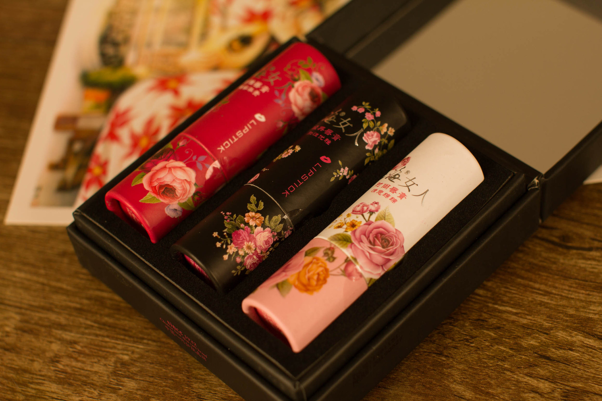 上海女人三色口红套盒 二色护唇膏渐变持久滋润保湿礼盒