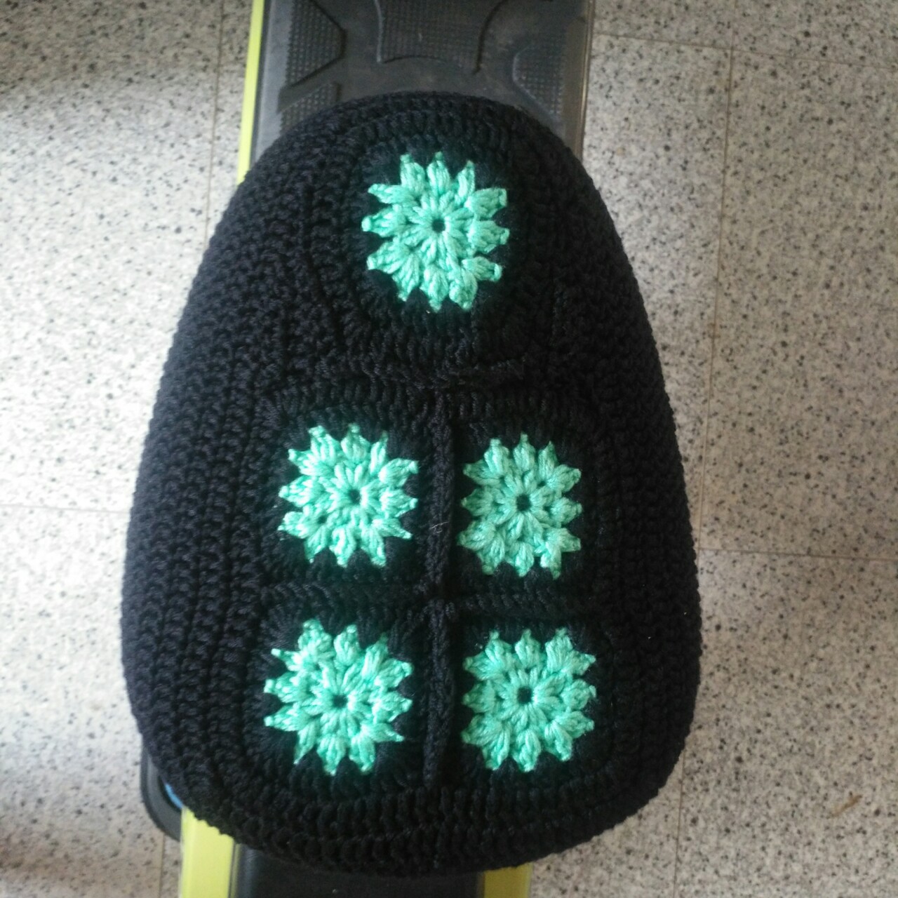 纯棉毛线手工钩编电动车大座套可定做