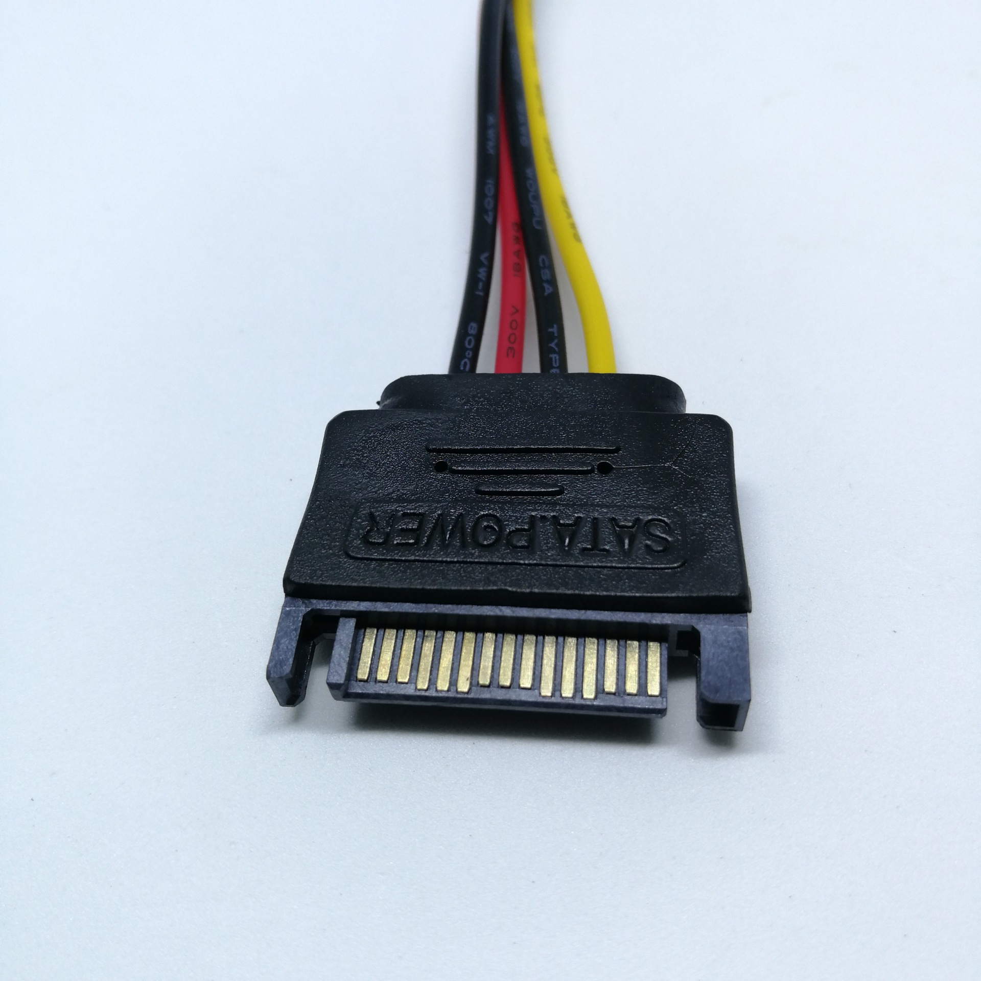 厂家推荐sata15p公转母电源线 硬盘电源线
