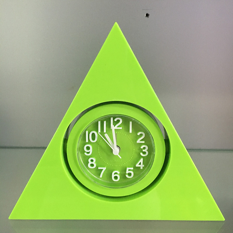 三角形摇摆闹钟糖果色闹钟金字塔闹钟摇摆时钟明珠星新款