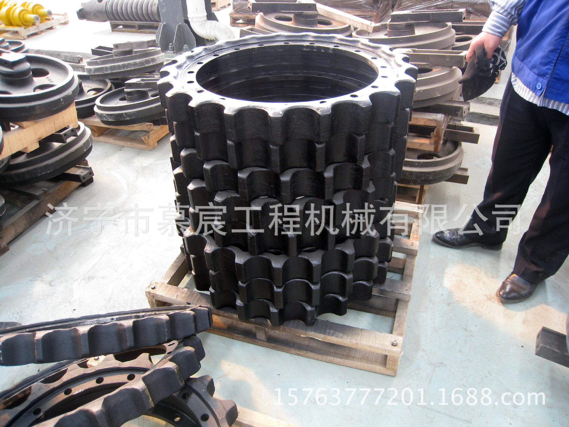 pc300-7驅(qū)動輪