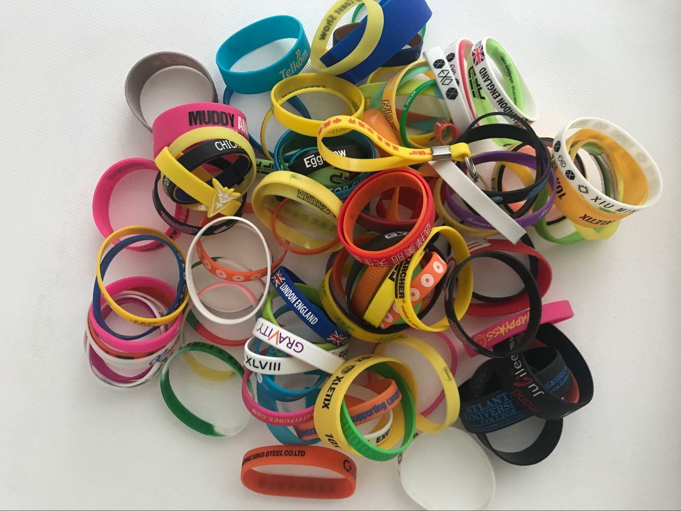 各类硅胶运动手环定做批发 厂家定制广告促销礼品赠品 彩虹手腕带