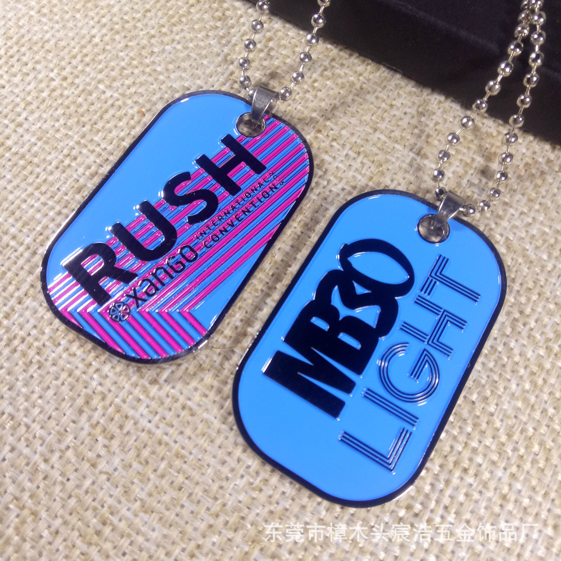 2018火热新款金属铭牌宠物吊坠挂件 士兵吊链烤漆狗牌商标定制