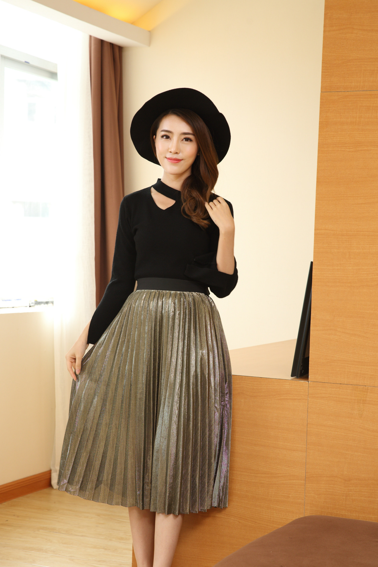 新款丝绒半身裙春秋百褶长裙女大摆金属光泽百搭中长款高腰裙子