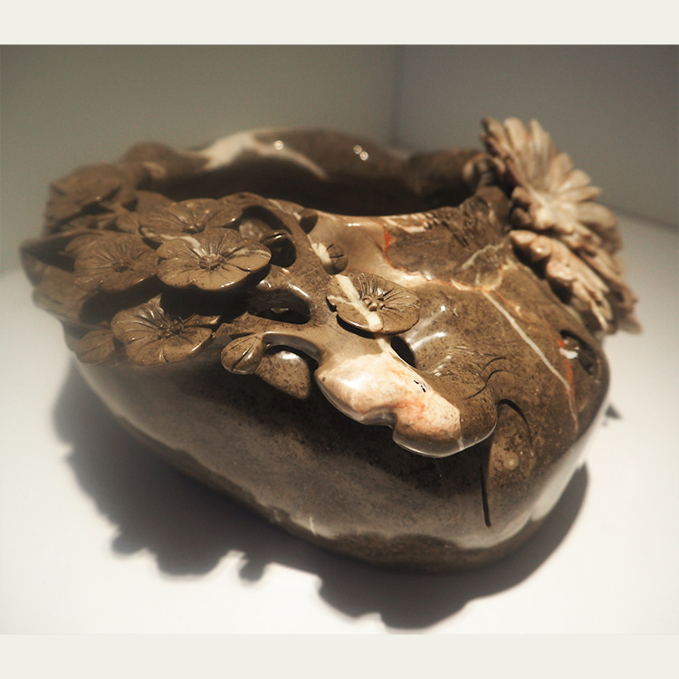 精致实用的菊花石笔洗