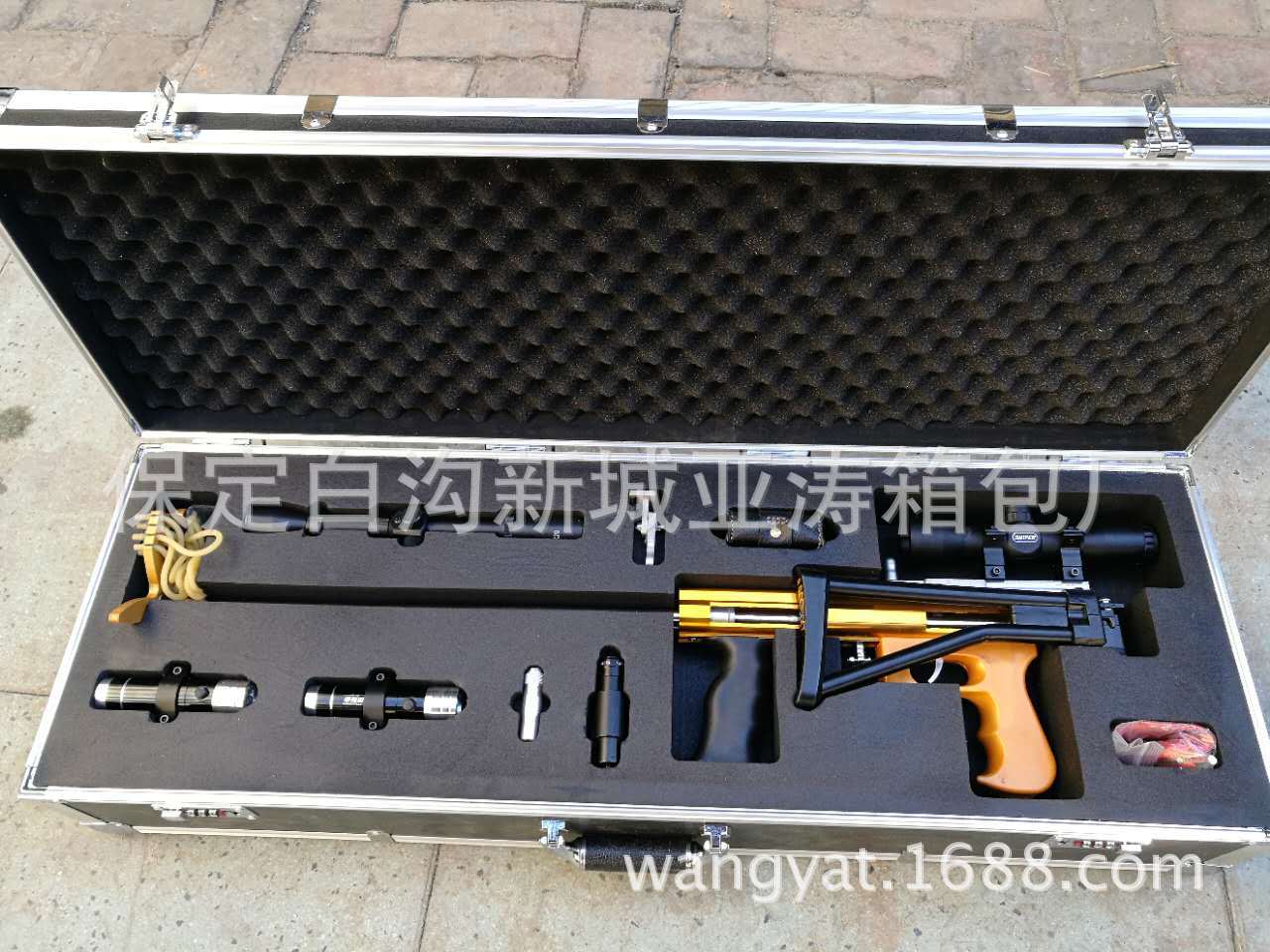 厂家定做 高级铝合金弹弓手提箱