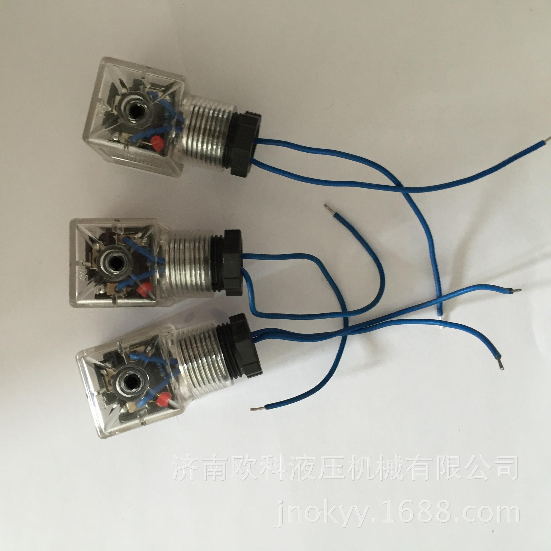 直销 直通快插 电磁阀插头 快速接头 直通 量大优惠 保质保量