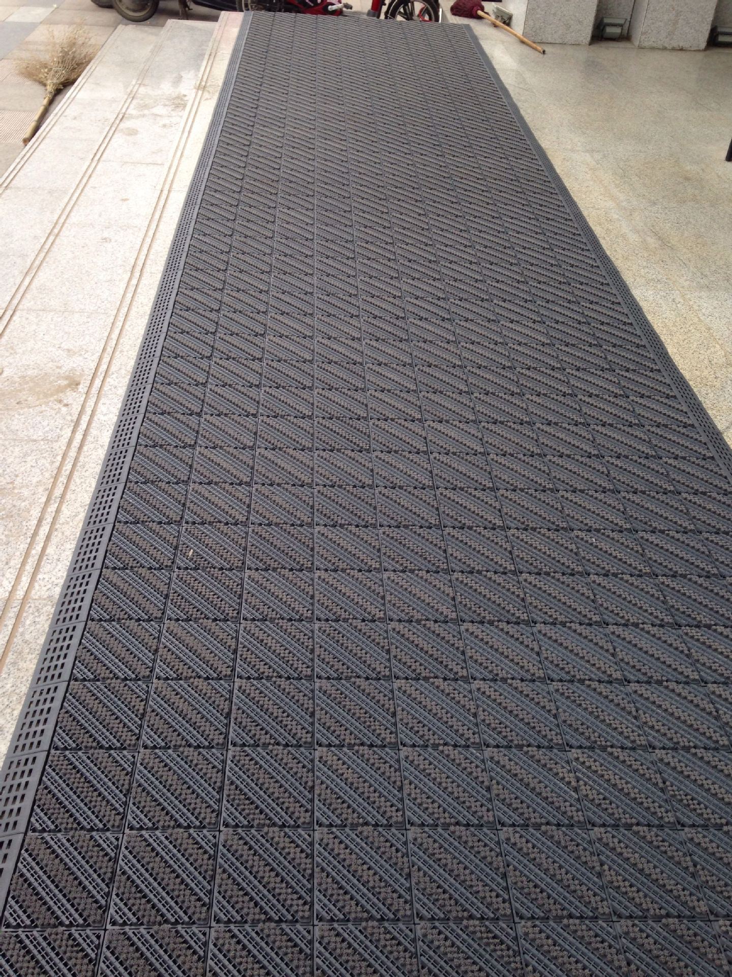 商用地垫户外漏水室外商用三合一除尘脚垫酒店进门塑料拼接地毯