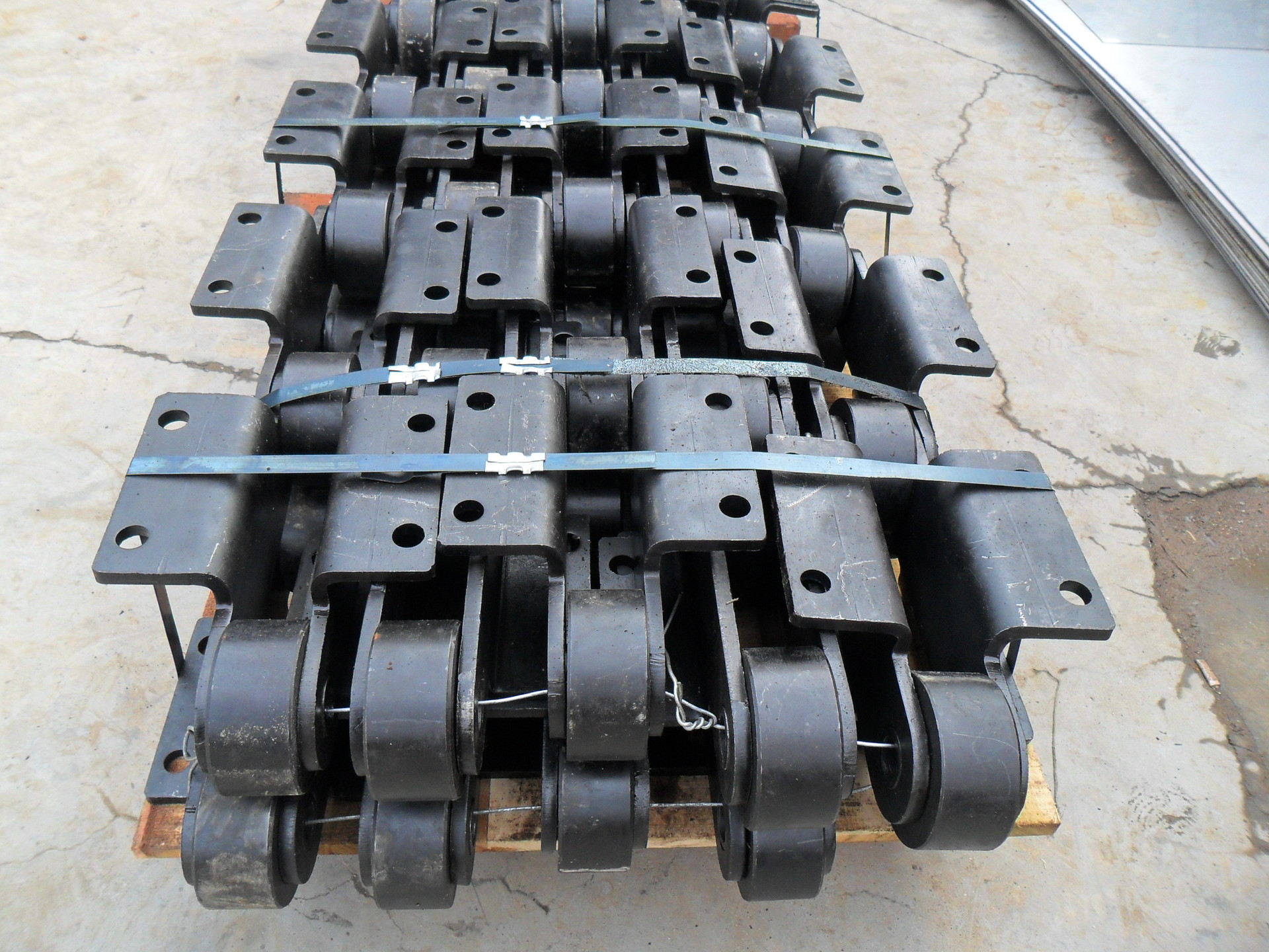 ne标准型提升机料条 传送链 单排链条紧固件链接件 厂家直供