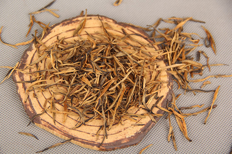 滇红小金针500g散装纸盒装该茶香气物质和滋味物质含量