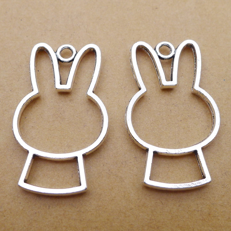 兔子镂空吊坠