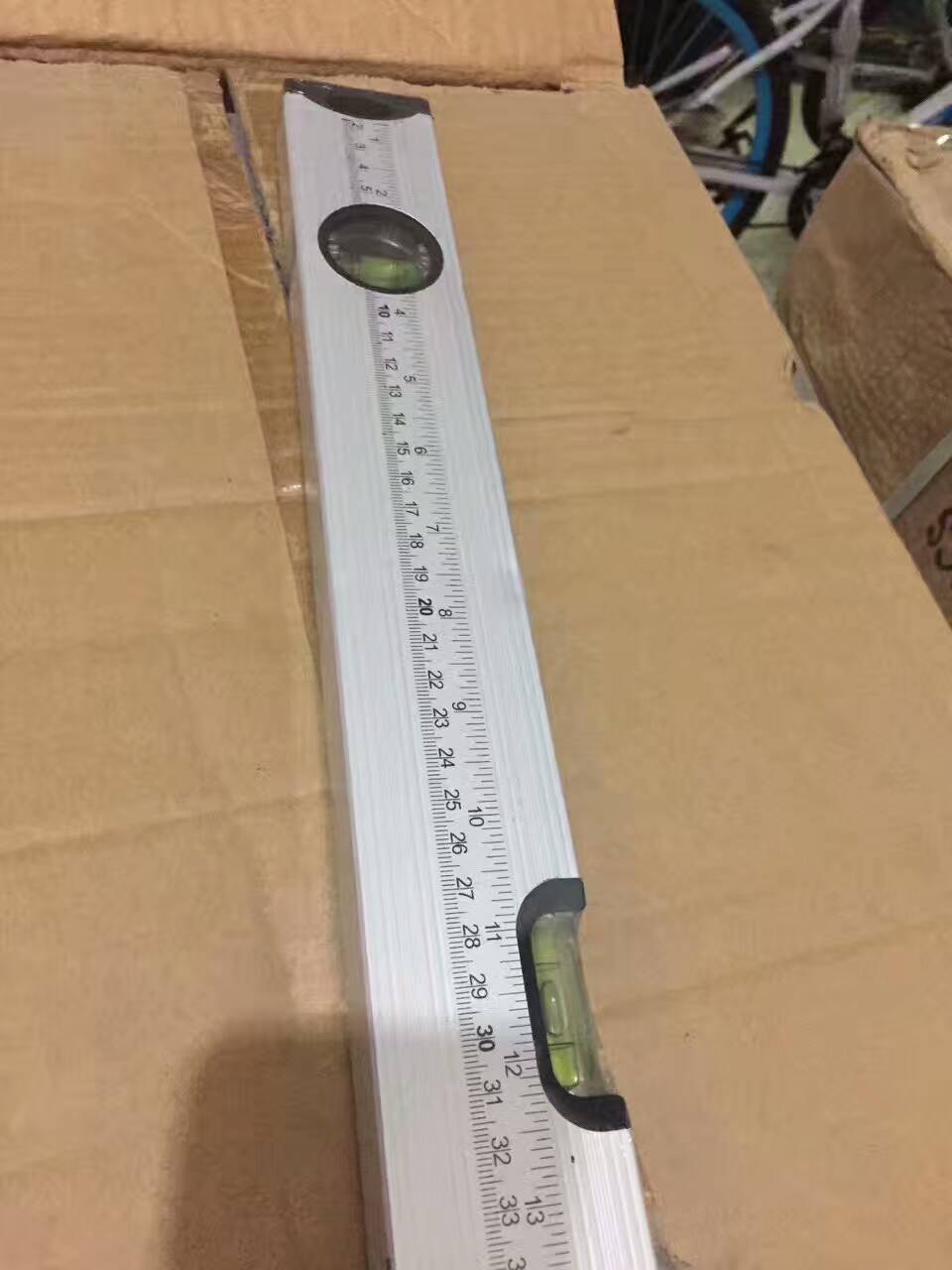 1600根60厘米长铝合金水平尺 低价处理清货