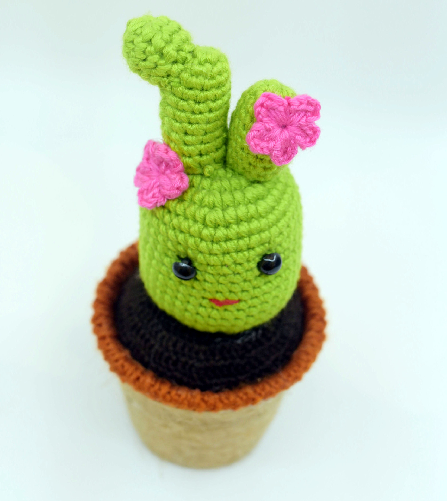 厂家批发毛线编织盆栽萌兔仙人球居家摆件办公桌摆件礼物