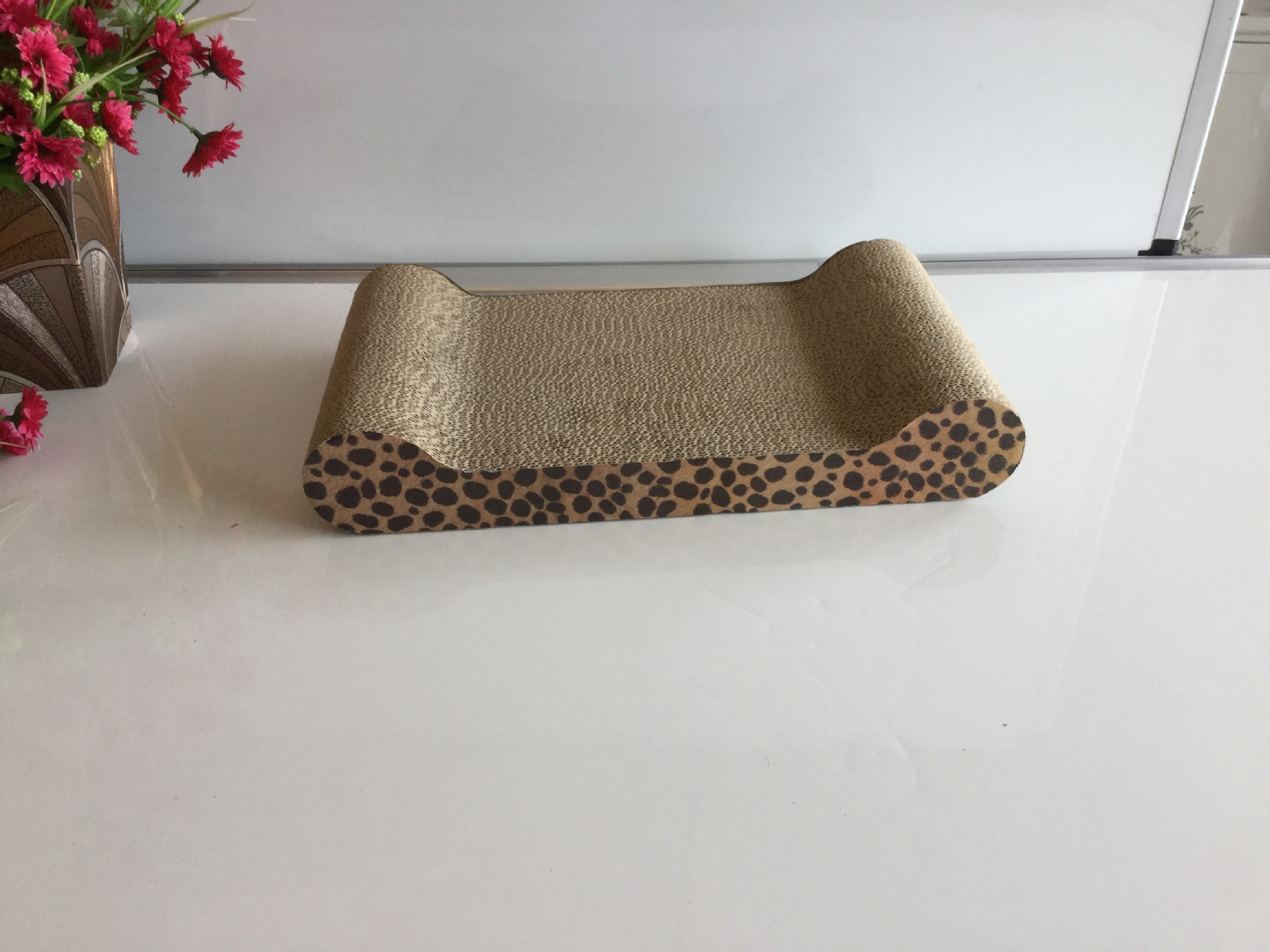 猫玩具无靠背瓦楞纸猫抓板 品牌宠物用品玩具食品批发