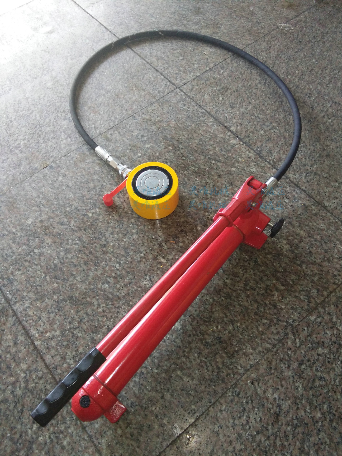 电动液压千斤顶100t长行程分离式液压千斤顶