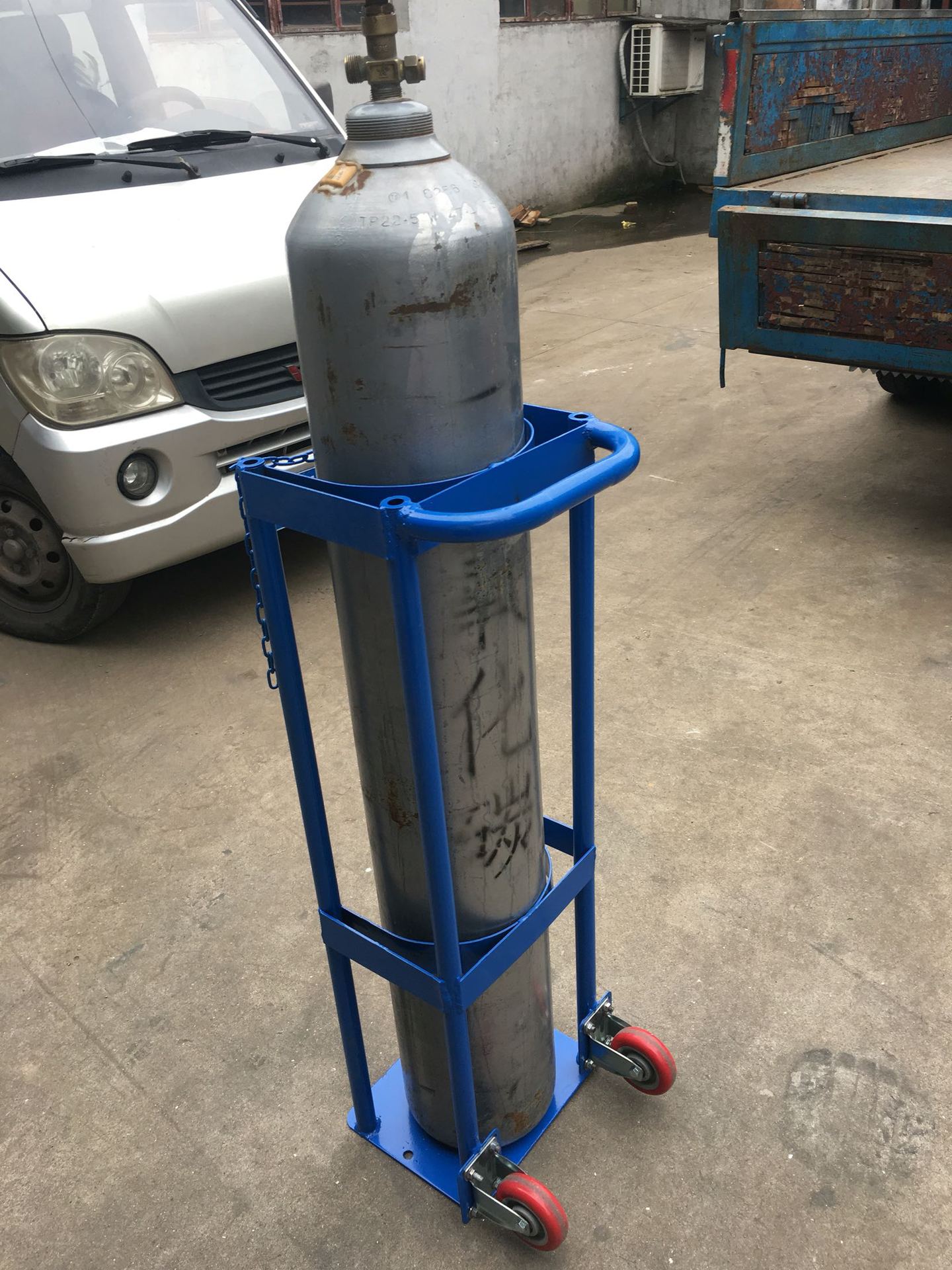 侧面带轮气瓶推车单钢瓶两轮钢瓶车 可移动氮气瓶固定架 可定制