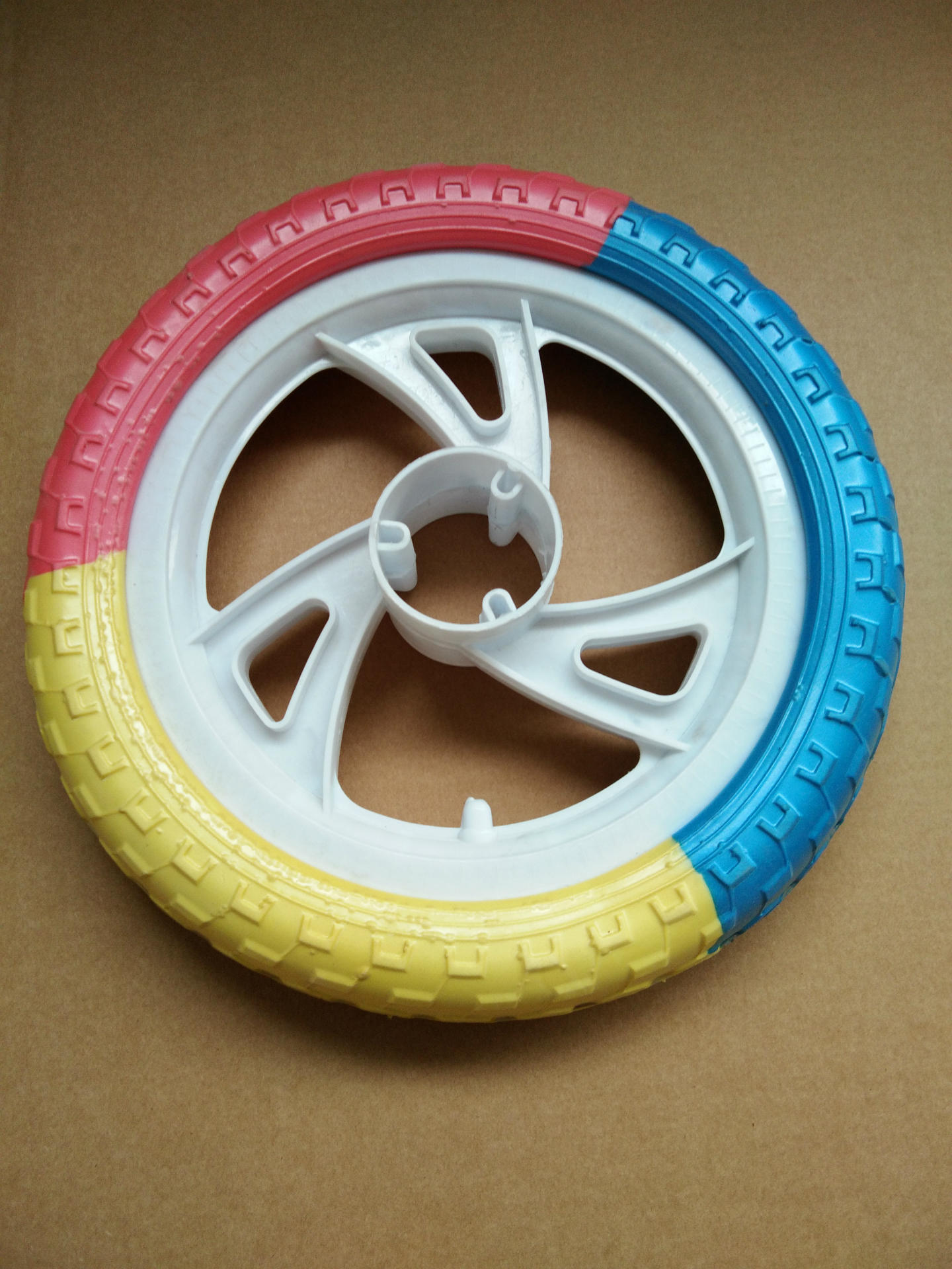 厂家直销儿童自行车发泡轮胎免充气童车轮胎12*16*18*20寸发泡胎