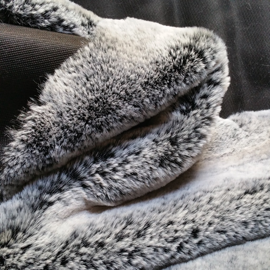 仿獭兔毛面料 仿真獭兔毛布料 仿兔皮草面料 白尖仿兔毛