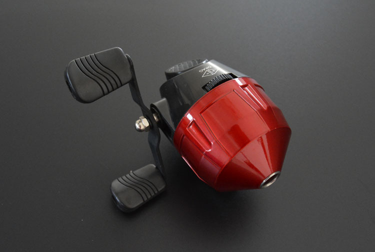 双鱼堡垒内藏式全封闭射鱼轮弹弓射鱼镖跟线轮射鱼器渔轮厂家直销