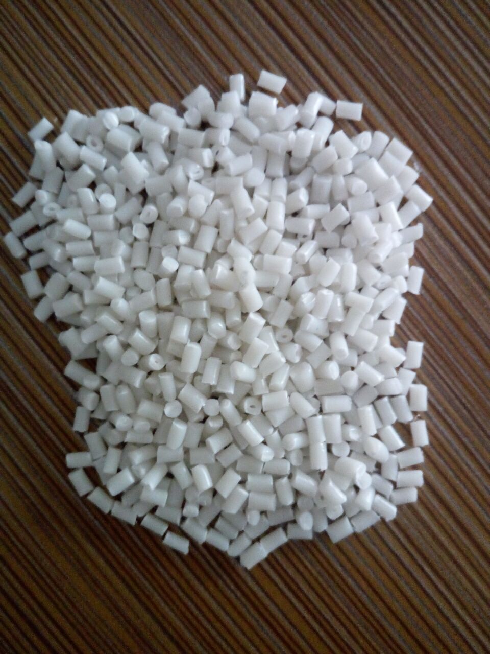 直销白色pom颗粒 白色聚甲醛工程塑料 pom塑料颗粒