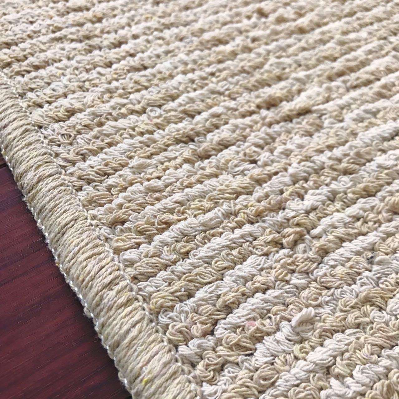 新款厂家直销涤棉平圈绒波浪条纹客厅卧室地毯地垫定制